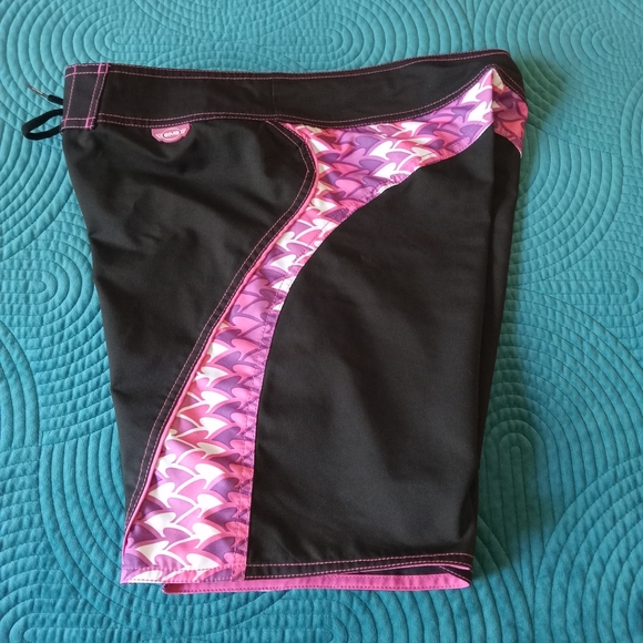 SIMS Board Shorts Size 11 - Picture 6 of 8